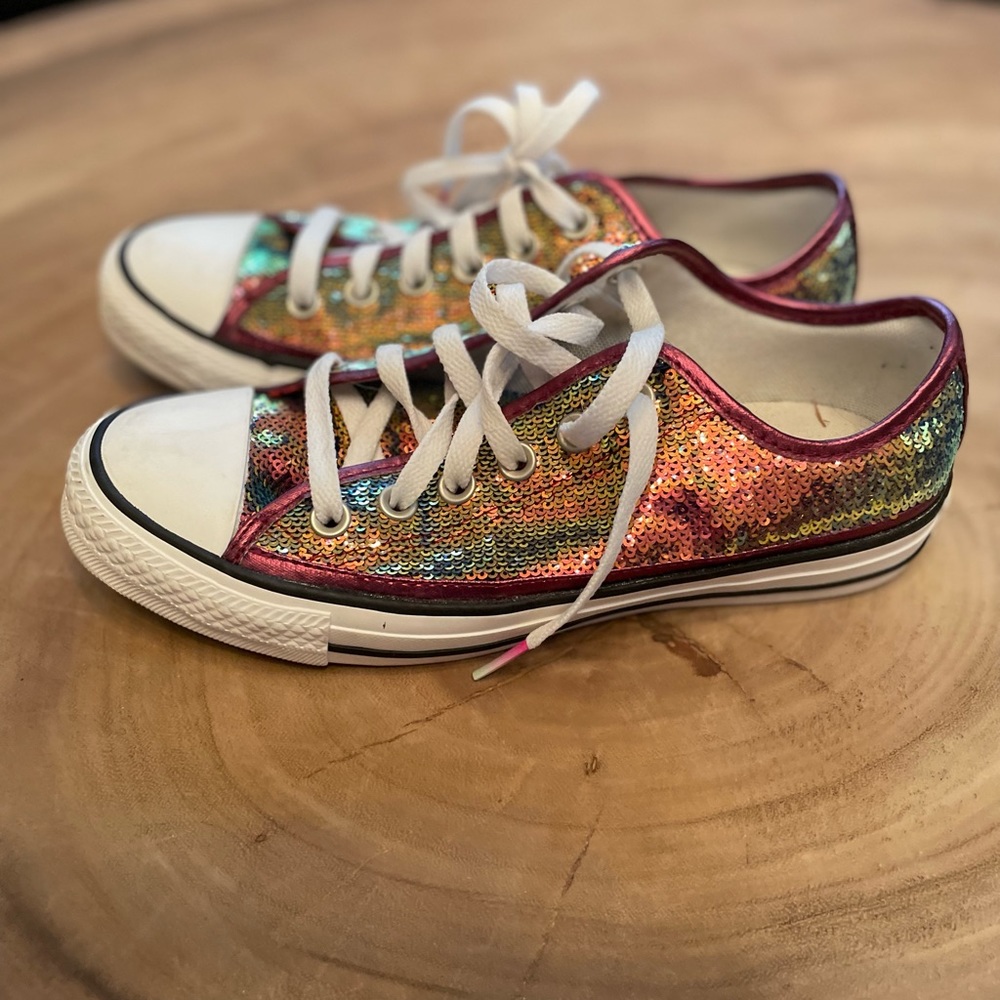 Converse with sequins size 7.5